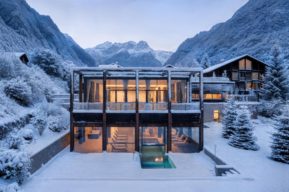 NH Collection Alagna Mirtillo Rosso — hotel in Riva Valdobbia