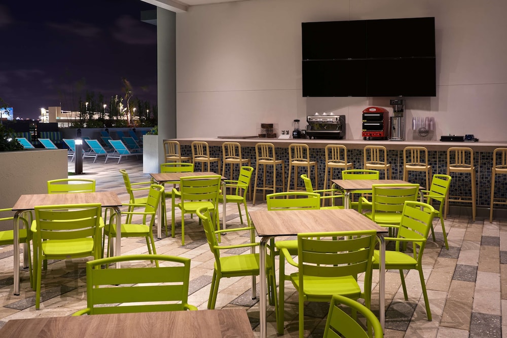 Tru by Hilton Fort Lauderdale Downtown - photo 24