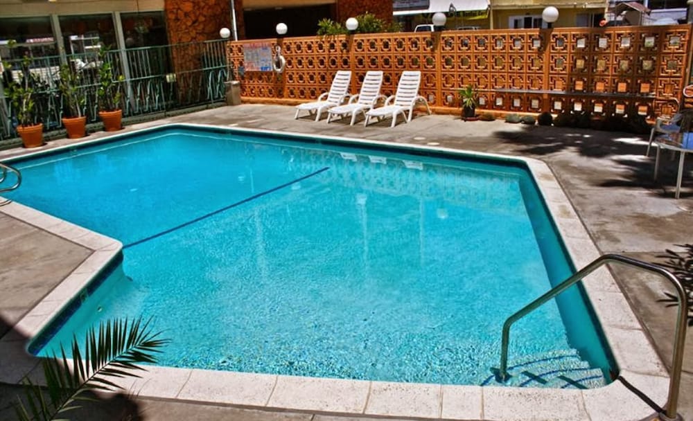 Royal Century Hotel - photo 26