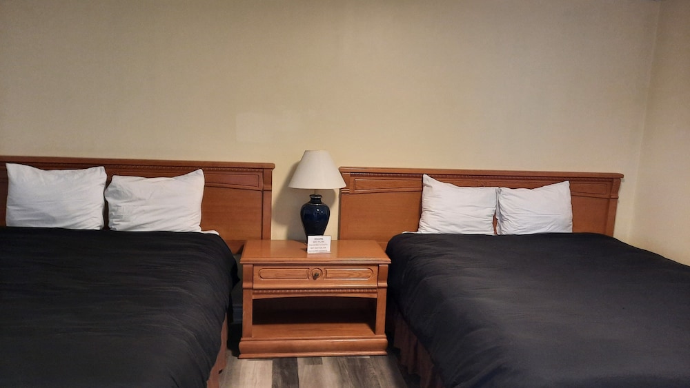 North Shore Wayside Inn — Elliot Lake — photo 3