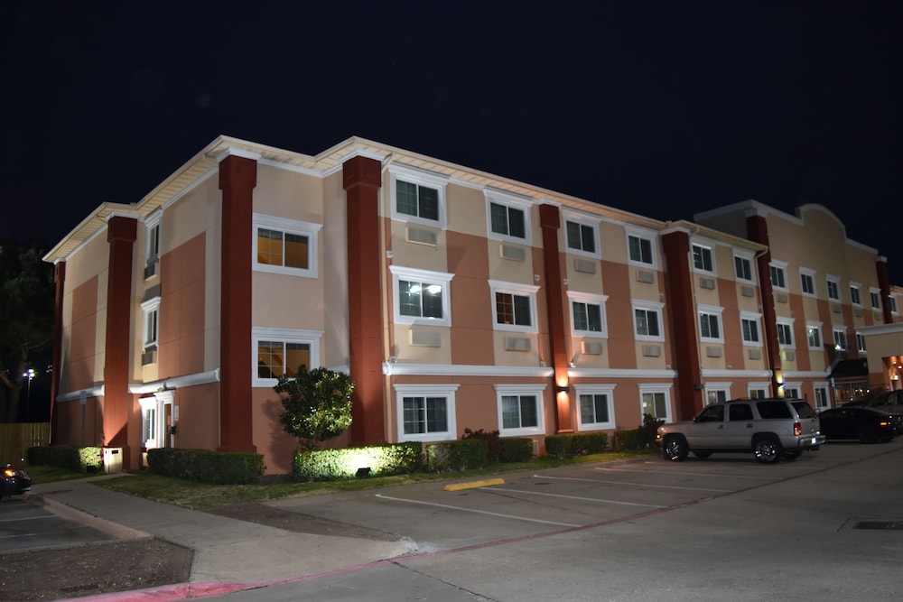 Baymont by Wyndham Dallas Love Field - photo 31