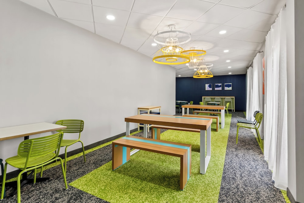 Spark by Hilton Lexington - photo 28