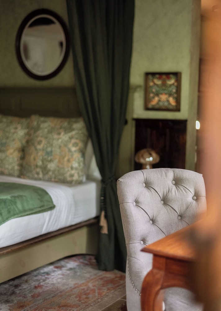 Highland Haven Creekside Inn - photo 52