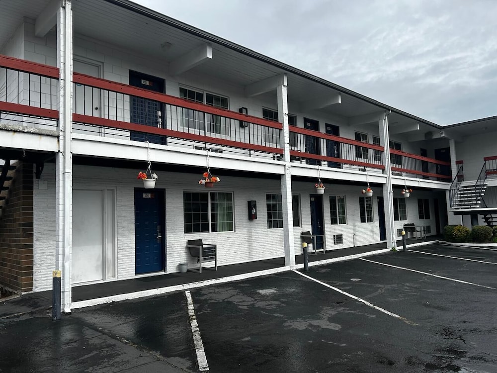Travelers Inn by OYO Longview Kelso - photo 34
