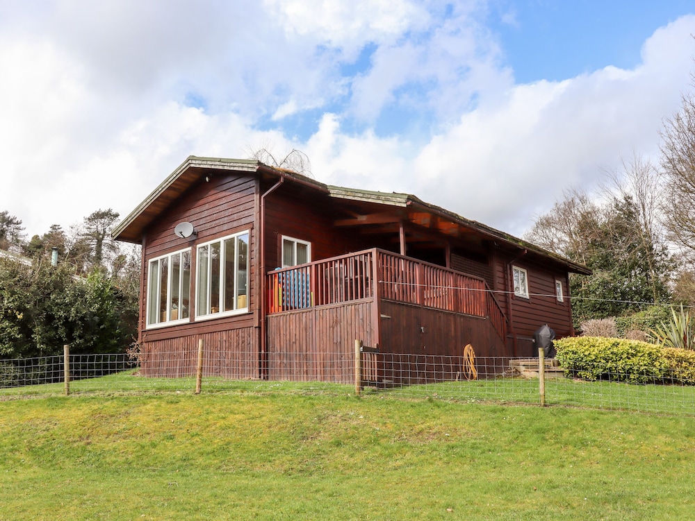 Watersview Lodge — 5-Star Luxury Hotel in Leek, United Kingdom