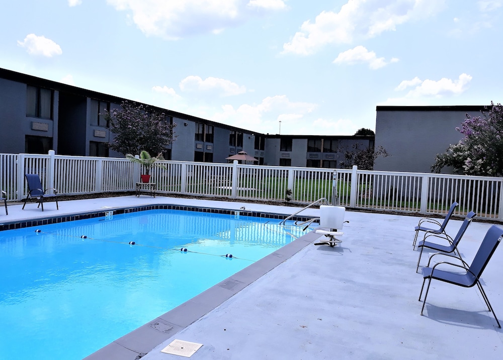 Madison Inn and Suites - photo 58