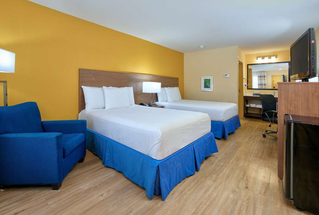 Days Inn by Wyndham Batesville - photo 19