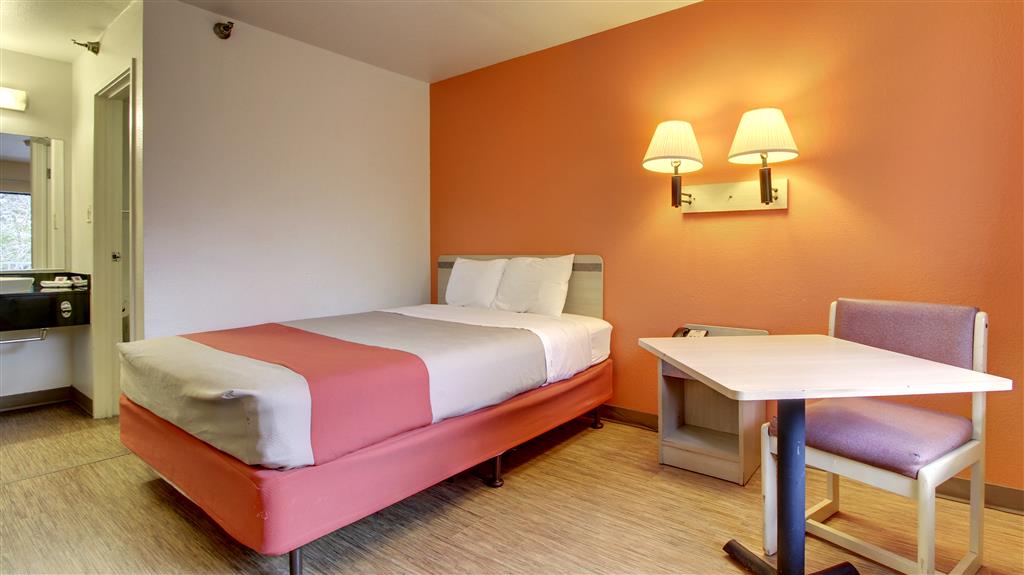 Motel 6 Des Moines IA North - photo 8