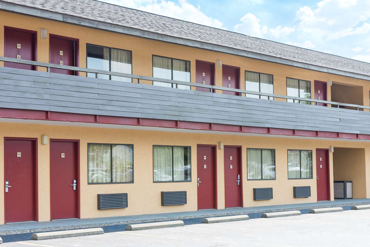 Days Inn By Wyndham Pittsburgh Harmarville in Pittsburgh, United States