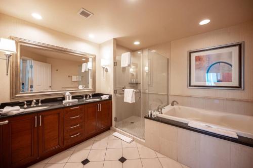 No Resort Fee Strip View Balcony Free Valet Pool