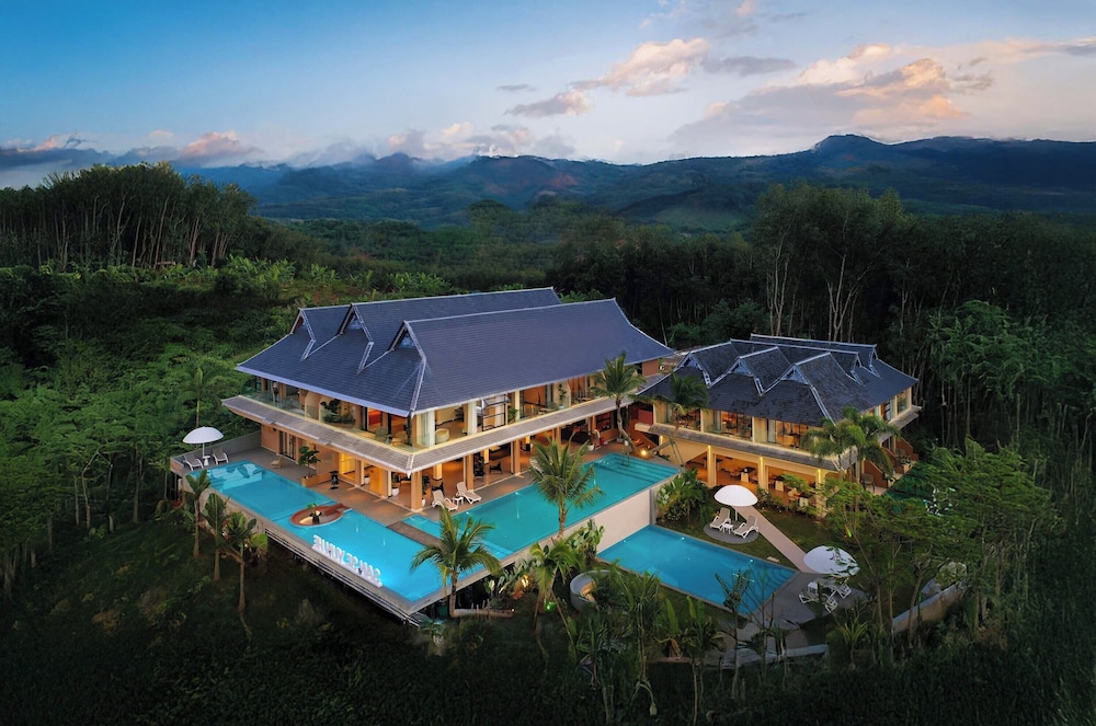 Three Colored Cloud River Resort VILLA - carbon neutral hotel in Unknown City