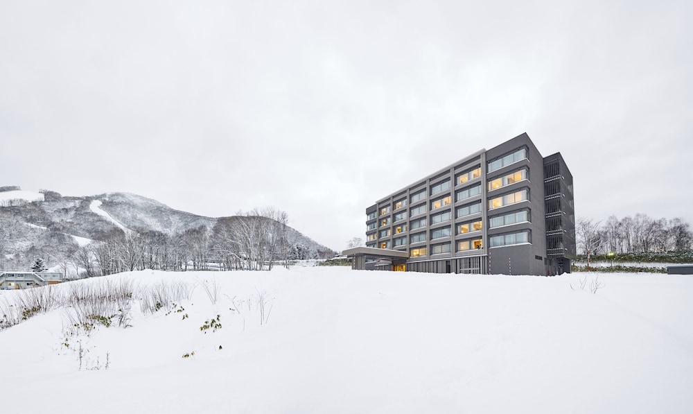 Hinode Hills Niseko Village — hotel in Nemuro