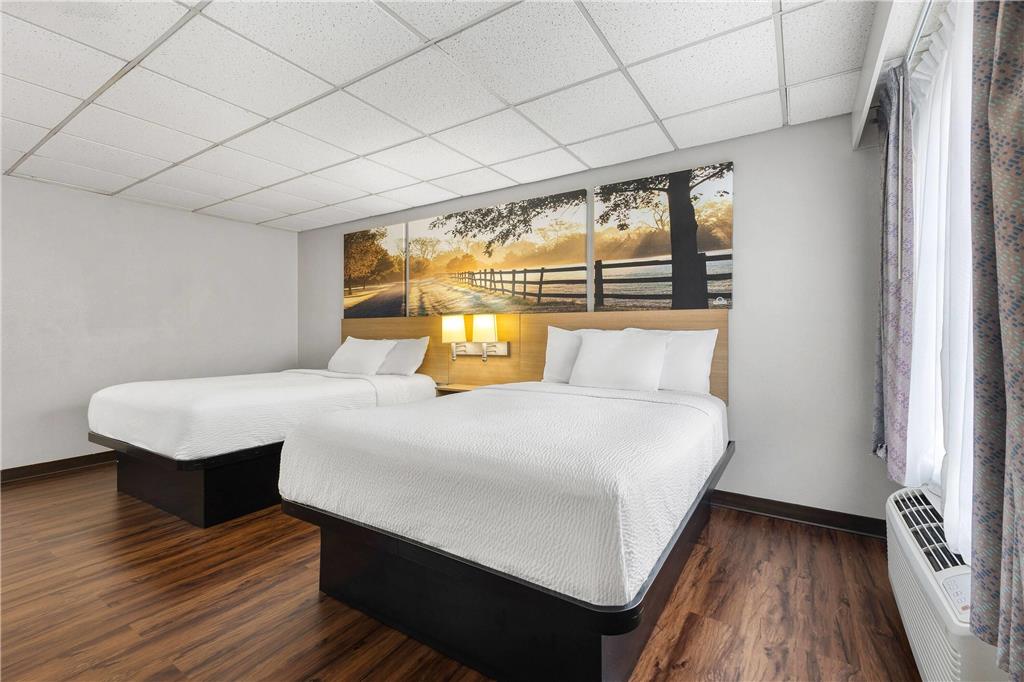 Days Inn by Wyndham Madisonville - photo 17