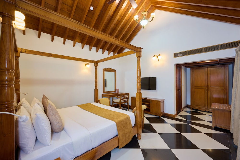 Gokulam Grand Resort & Spa Kumarakom in Kottayam, India