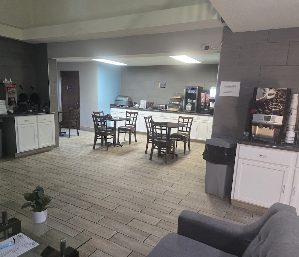 Days Inn by Wyndham Portage Cascade Mountain area - photo 65