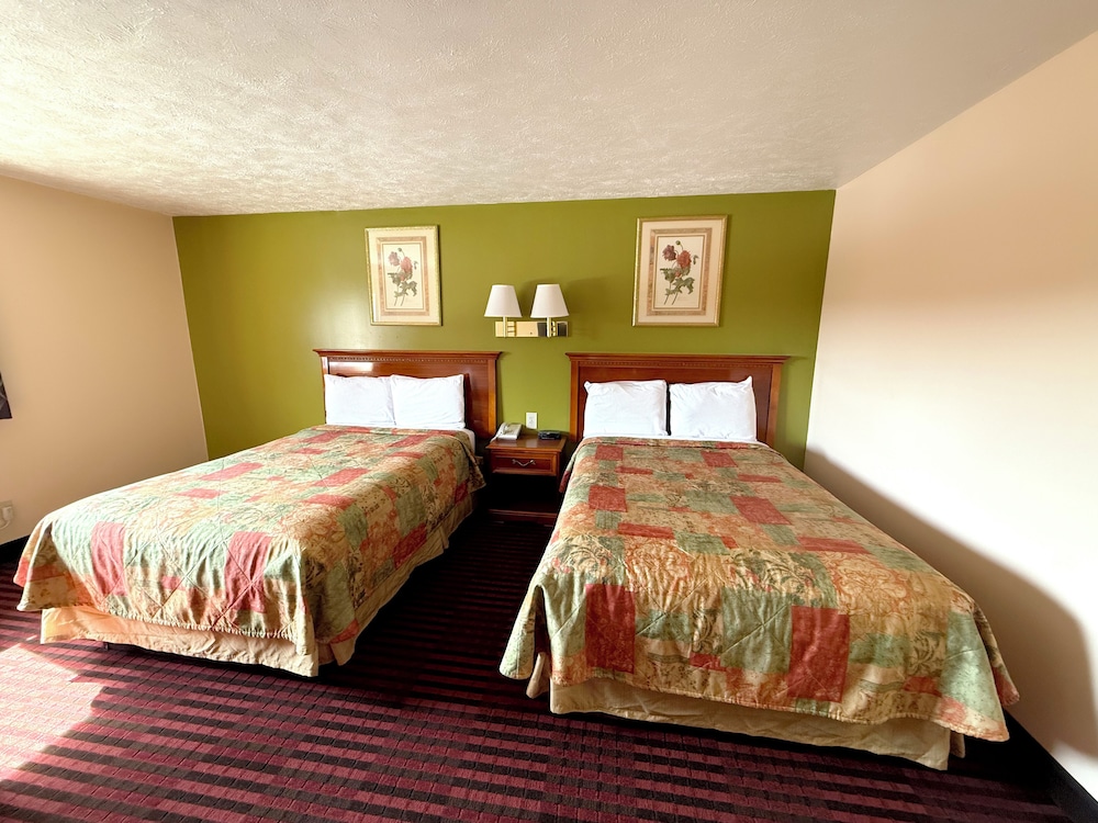 Cadillac Inn - photo 10