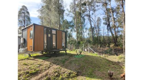 Tiny Retreat by the River by Tiny Away - last minute hotel in Unknown City