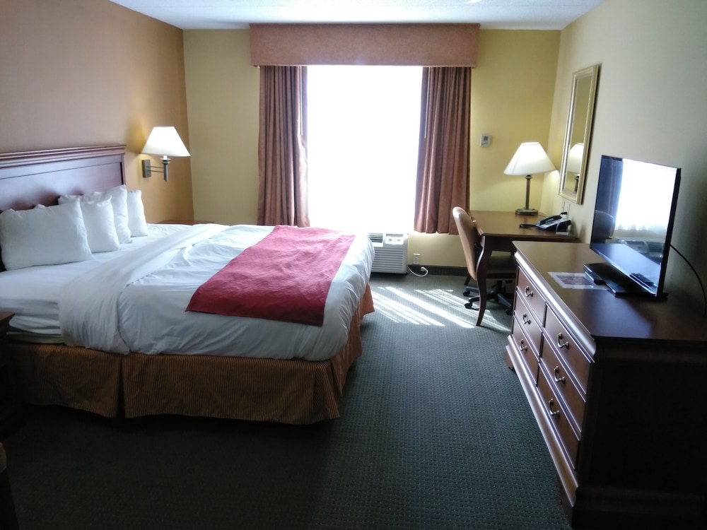 Baymont by Wyndham Clinton - photo 5