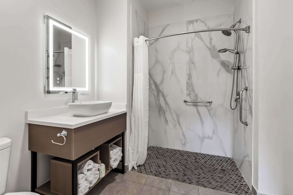 MainStay Suites Columbia Harbison - photo 17