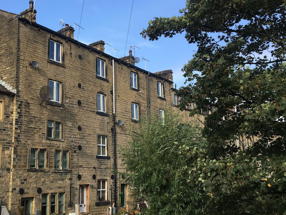 Up Top Cottage — 4-Star Luxury Hotel in Holmfirth, United Kingdom