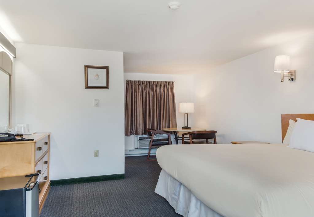 Americas Best Value Inn & Suites Hyannis Cape Cod - photo 18