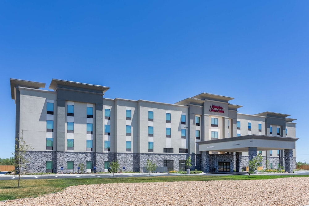 Hampton Inn and Suites Guymon - photo 38