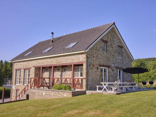 Sur les Thiers — hotel in Lierneux