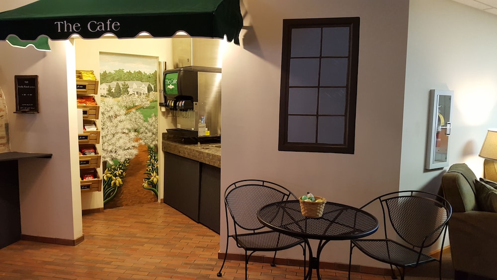 Brook Pointe Inn - photo 30