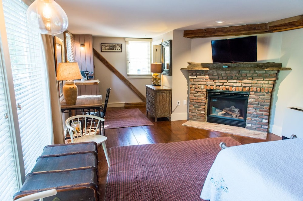 Three Chimneys Inn - photo 9