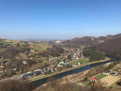 Willa Rytro Dom Wakacyjny W Gorach Do Wynajecia Na Wyłacznosc Dla 15 Osob — hotel in Rytro