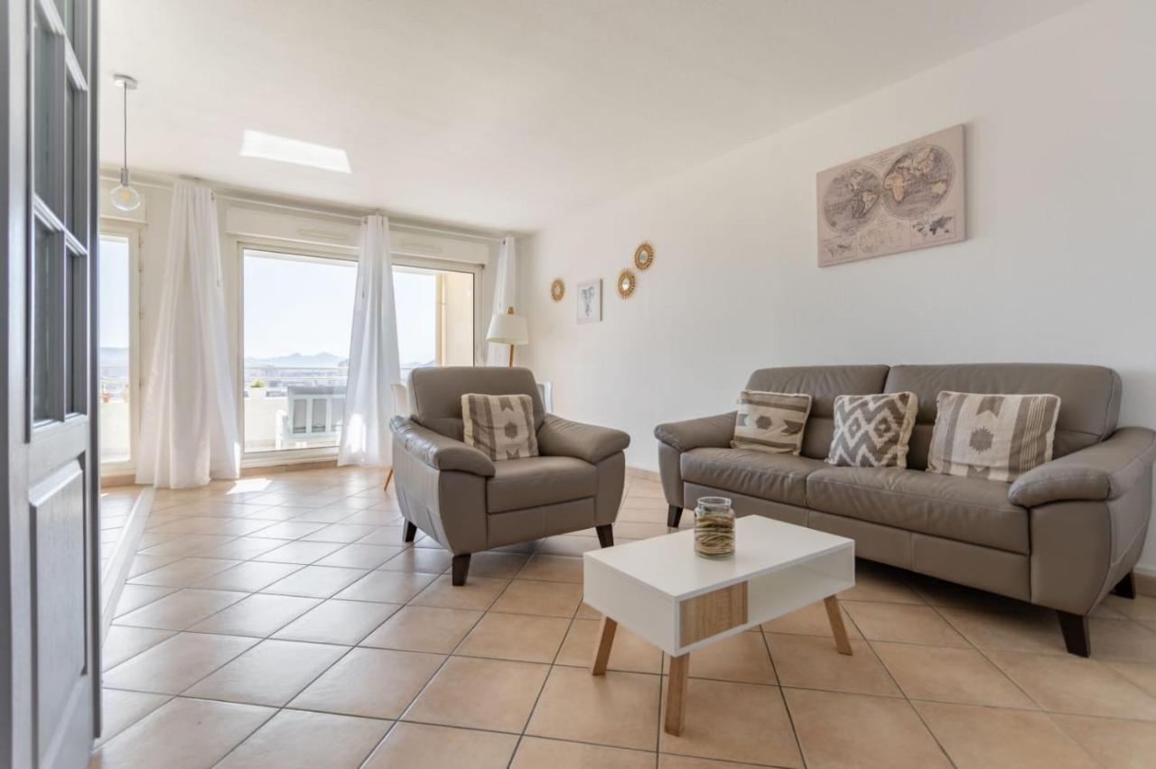 Appartement Standing Marseille 2 Chambres 6 Pers Clim Parking Jo — 4-Star Luxury Hotel in Marseille, France