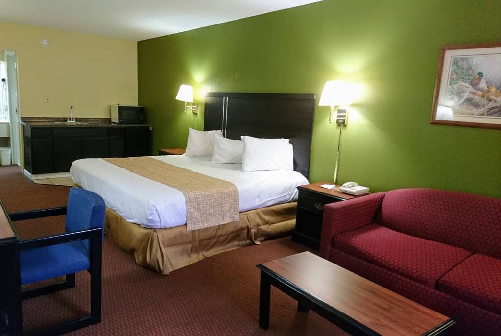 Travelodge by Wyndham Knoxville East - photo 16