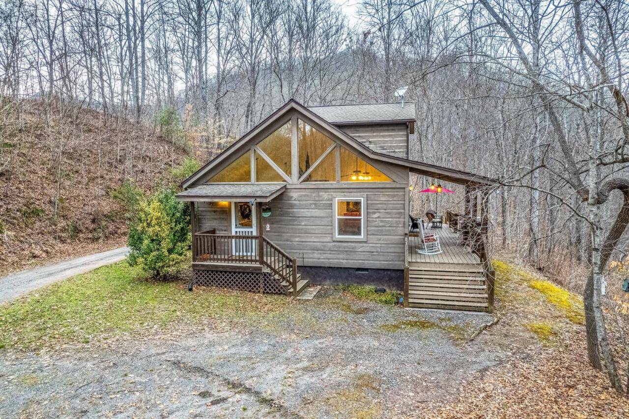 Tree Top Cabin — 4-Star Luxury Hotel in Sylva, United States