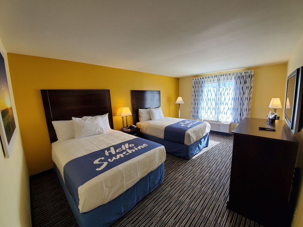 Days Inn by Wyndham Atlanta Southlake Morrow - photo 10