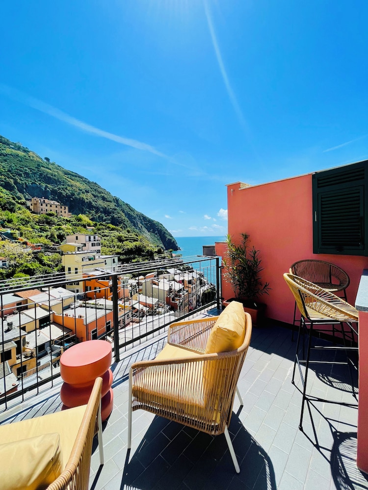 5Terreontherocks in Riomaggiore, Italy