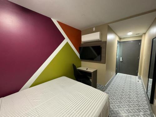 Moon Hotel Brooklyn - photo 16