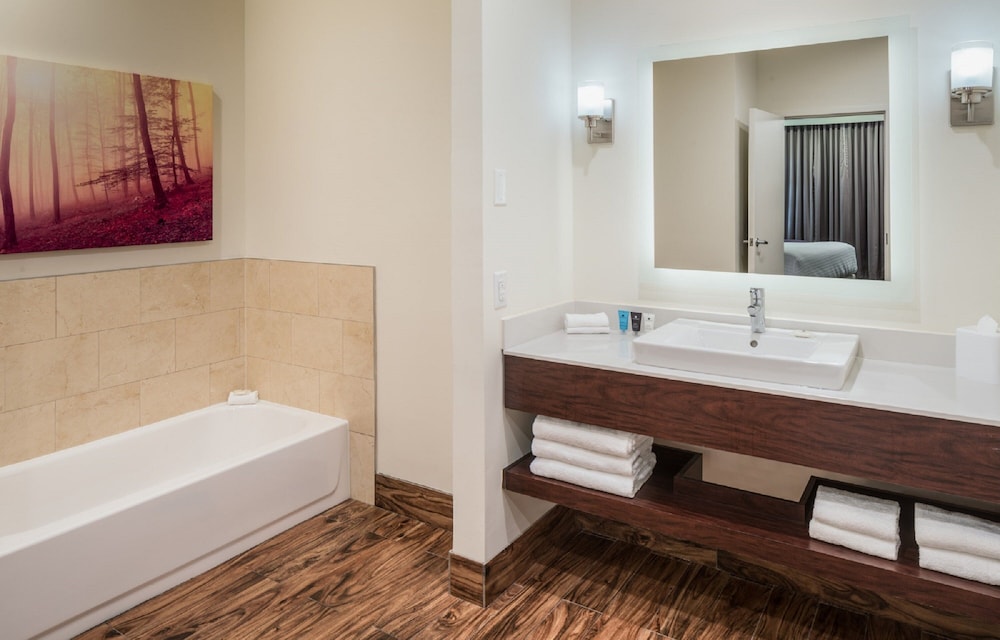 Crowne Plaza Springfield by IHG - photo 24