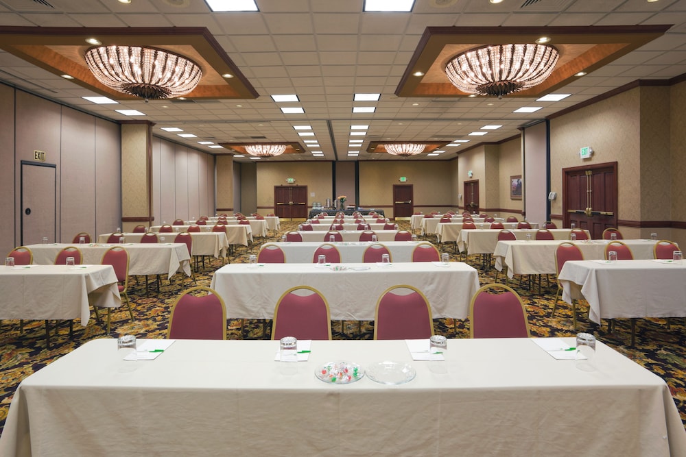 Holiday Inn Sacramento Downtown Arena by IHG - photo 44