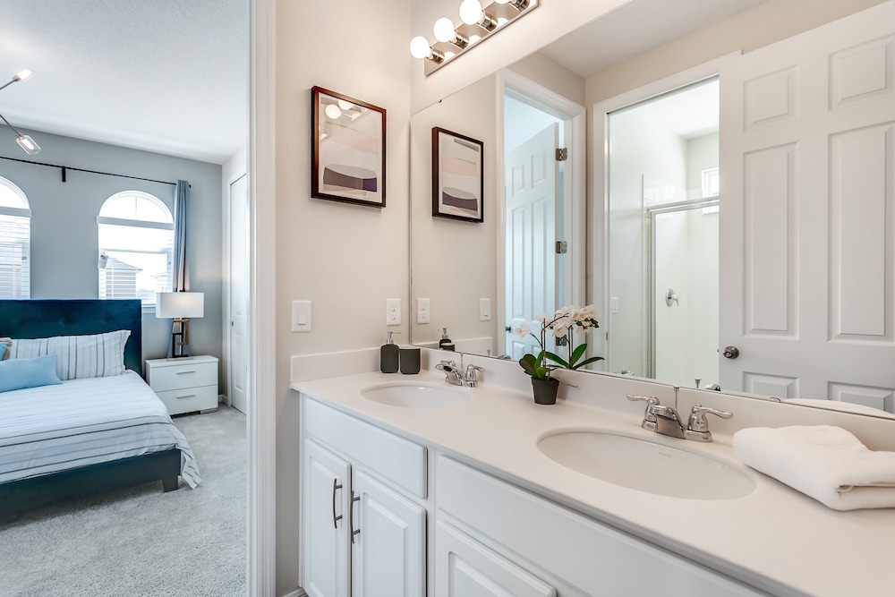 1834cvt New Solara 9 Bedroom 6 Bathroom Resort - photo 7
