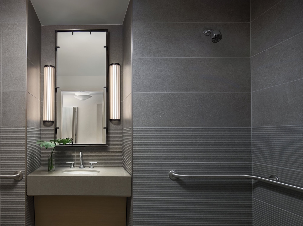 Kimpton Claret Hotel by IHG - photo 19