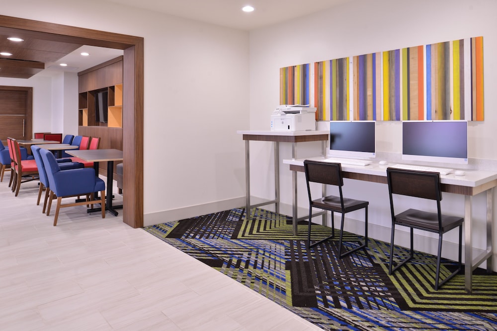 Holiday Inn Express Hotel & Suites Mesquite by IHG - photo 28