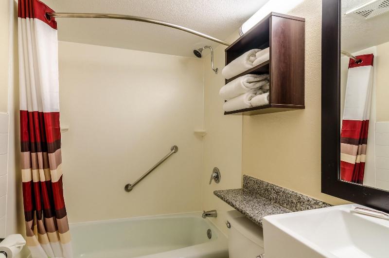Red Roof Inn Wichita East - photo 66