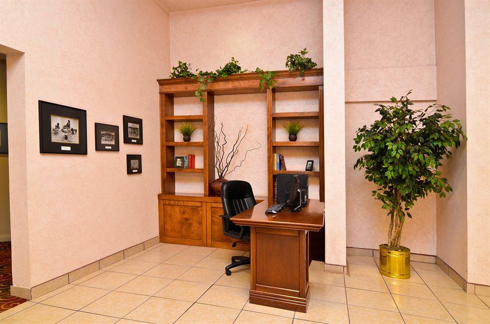 Best Western Inn & Suites Gallup - photo 10