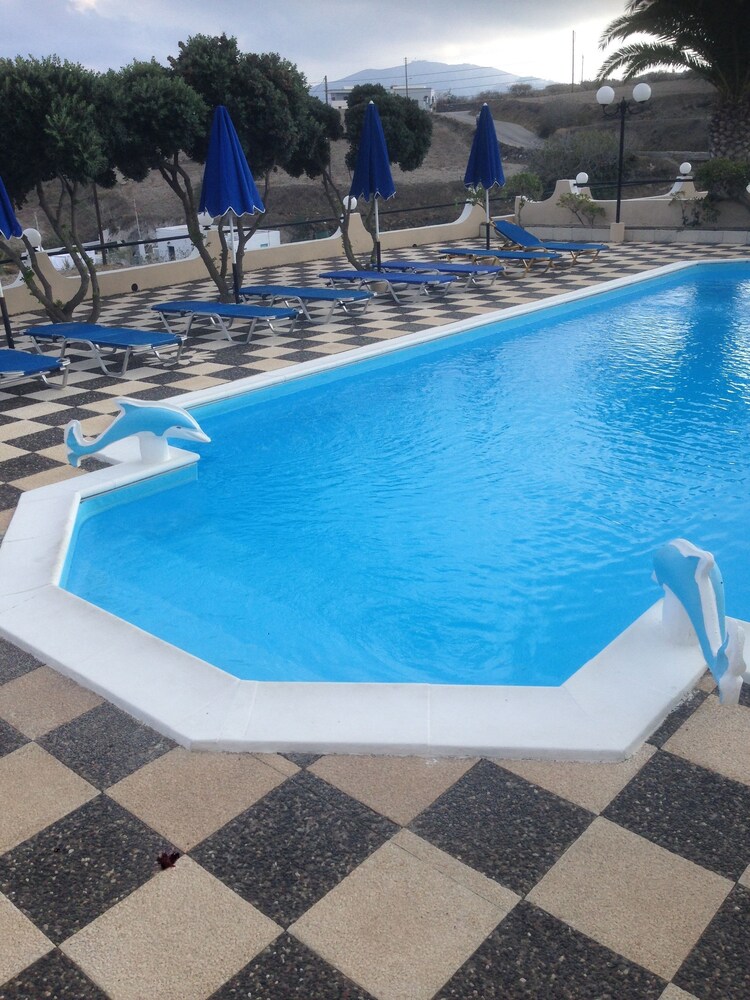 Romantic Spa Resort - last minute hotel in Fira