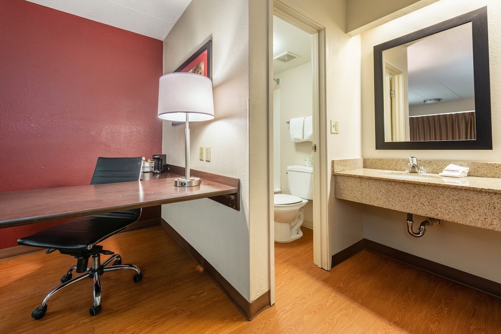 Red Roof Inn Merrillville - photo 19