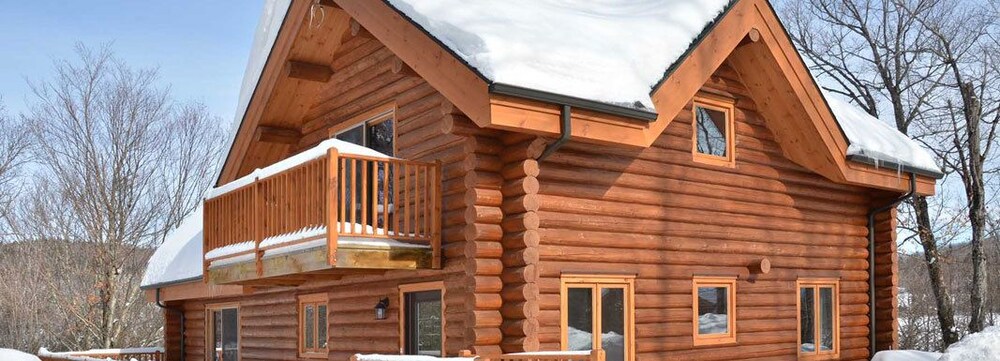 Chalet Petit Ourson — 4-Star Luxury Hotel in Mont-Tremblant, Canada