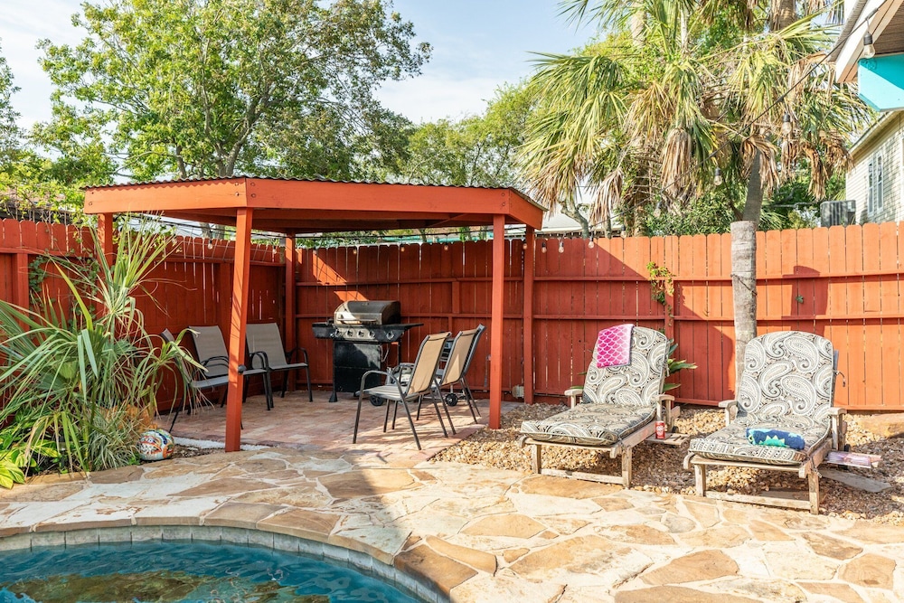 Tortuga Inn - photo 33