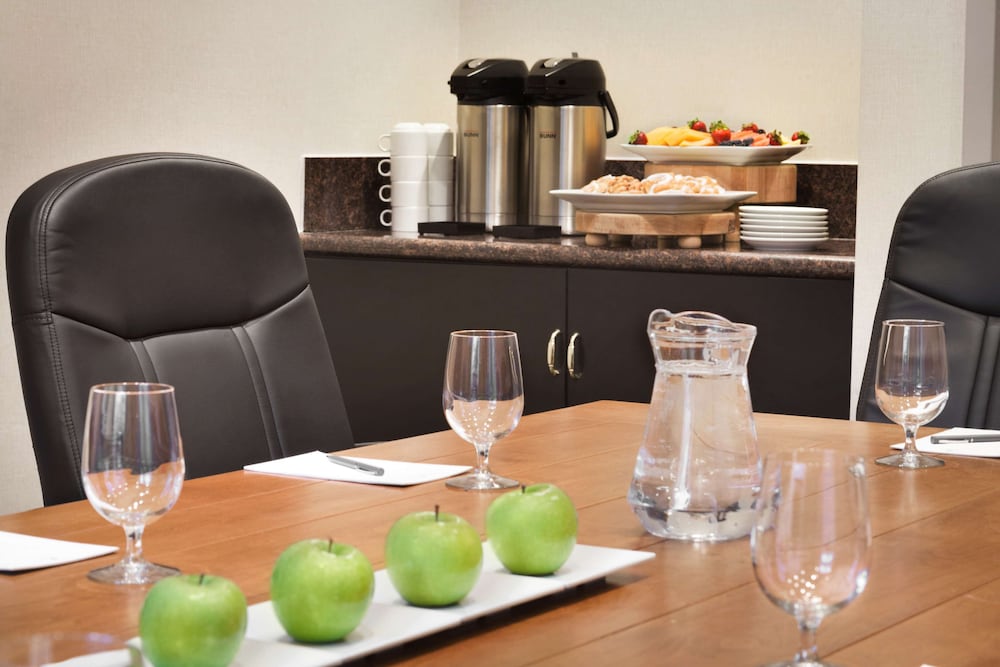 Embassy Suites by Hilton Temecula Valley Wine Country - photo 32