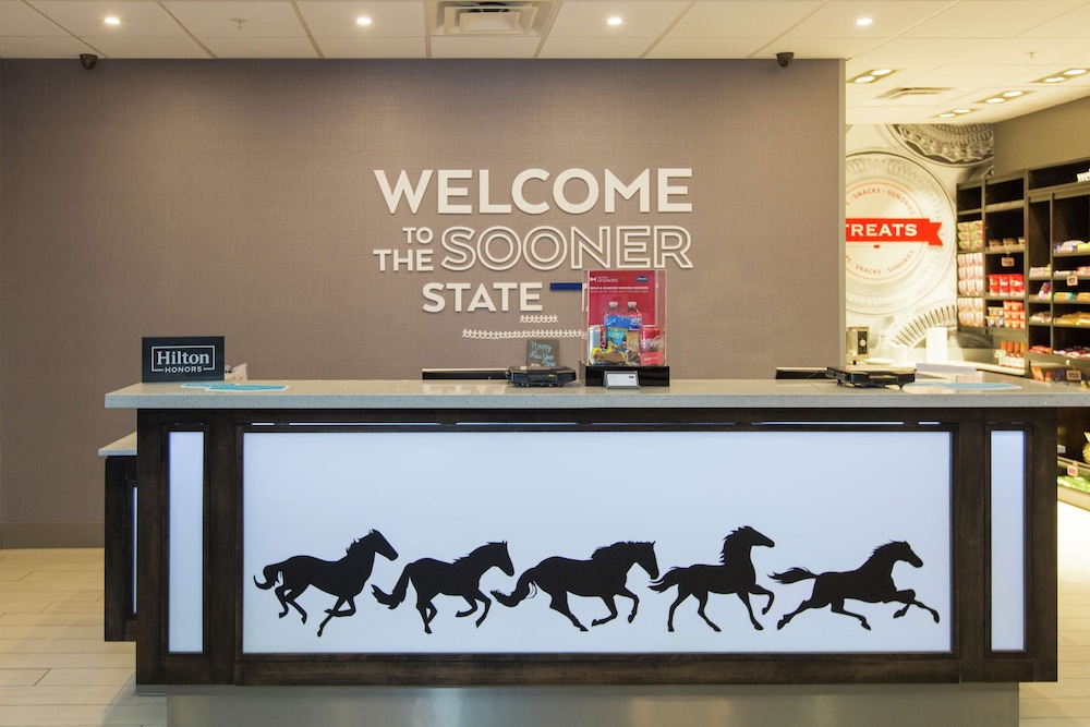 Hampton Inn Mustang - photo 5