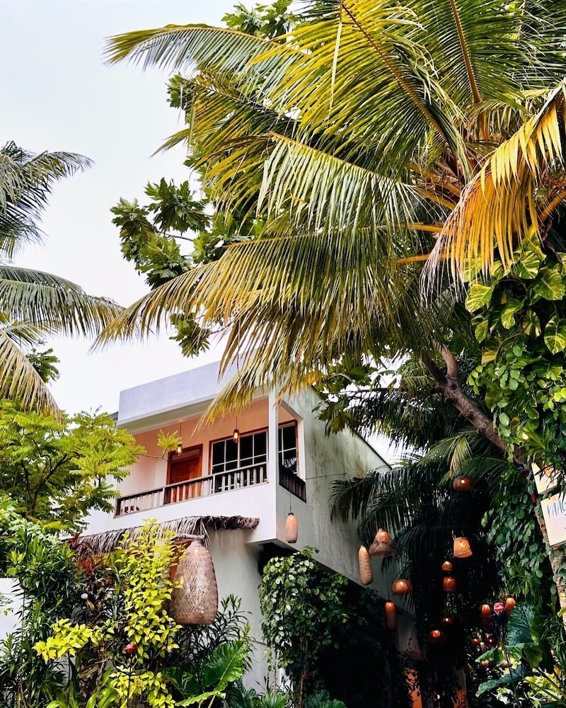 Odi Kamadhoo - carbon neutral hotel in Unknown City